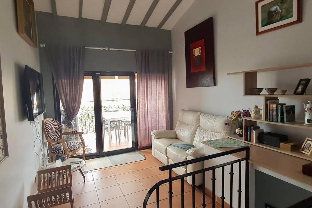 Preciosa Casa En Vilajoyosa Con Vistas Al Mar En Las Casas Colgantes Del Casco Antiguo Villajoyosa Exteriör bild
