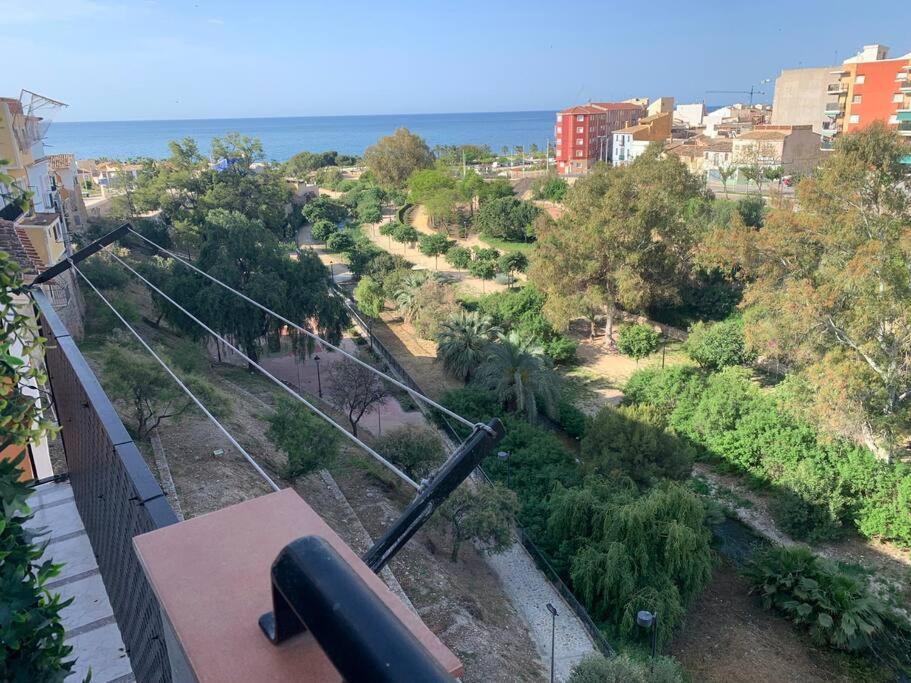 Preciosa Casa En Vilajoyosa Con Vistas Al Mar En Las Casas Colgantes Del Casco Antiguo Villajoyosa Exteriör bild