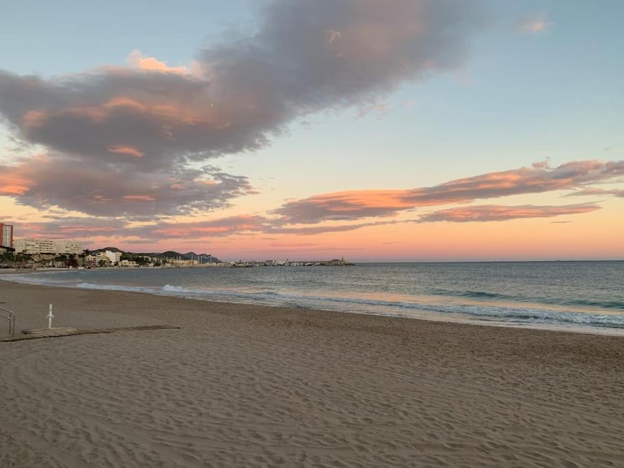 Preciosa Casa En Vilajoyosa Con Vistas Al Mar En Las Casas Colgantes Del Casco Antiguo Villajoyosa Exteriör bild