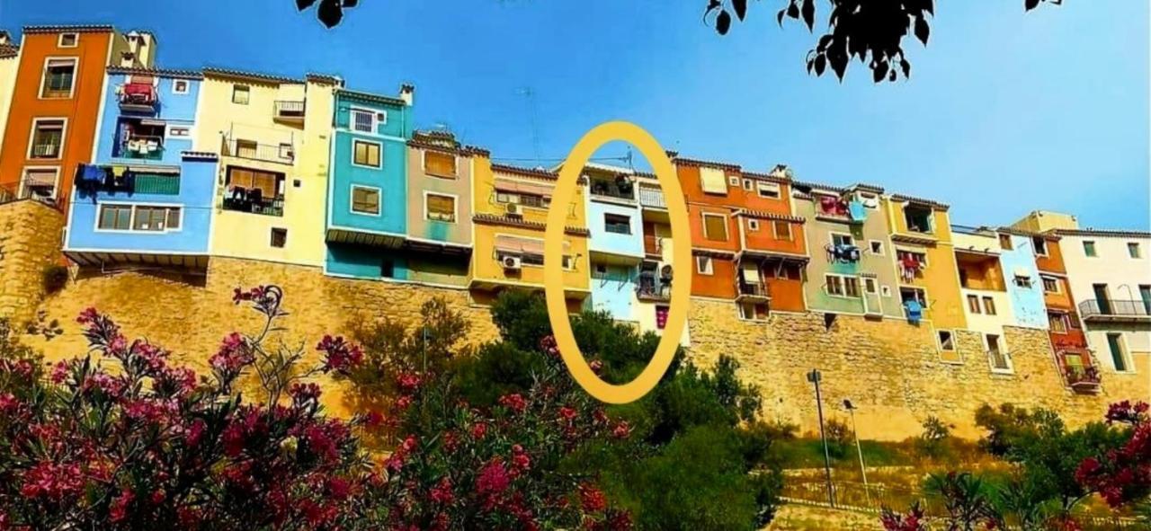 Preciosa Casa En Vilajoyosa Con Vistas Al Mar En Las Casas Colgantes Del Casco Antiguo Villajoyosa Exteriör bild